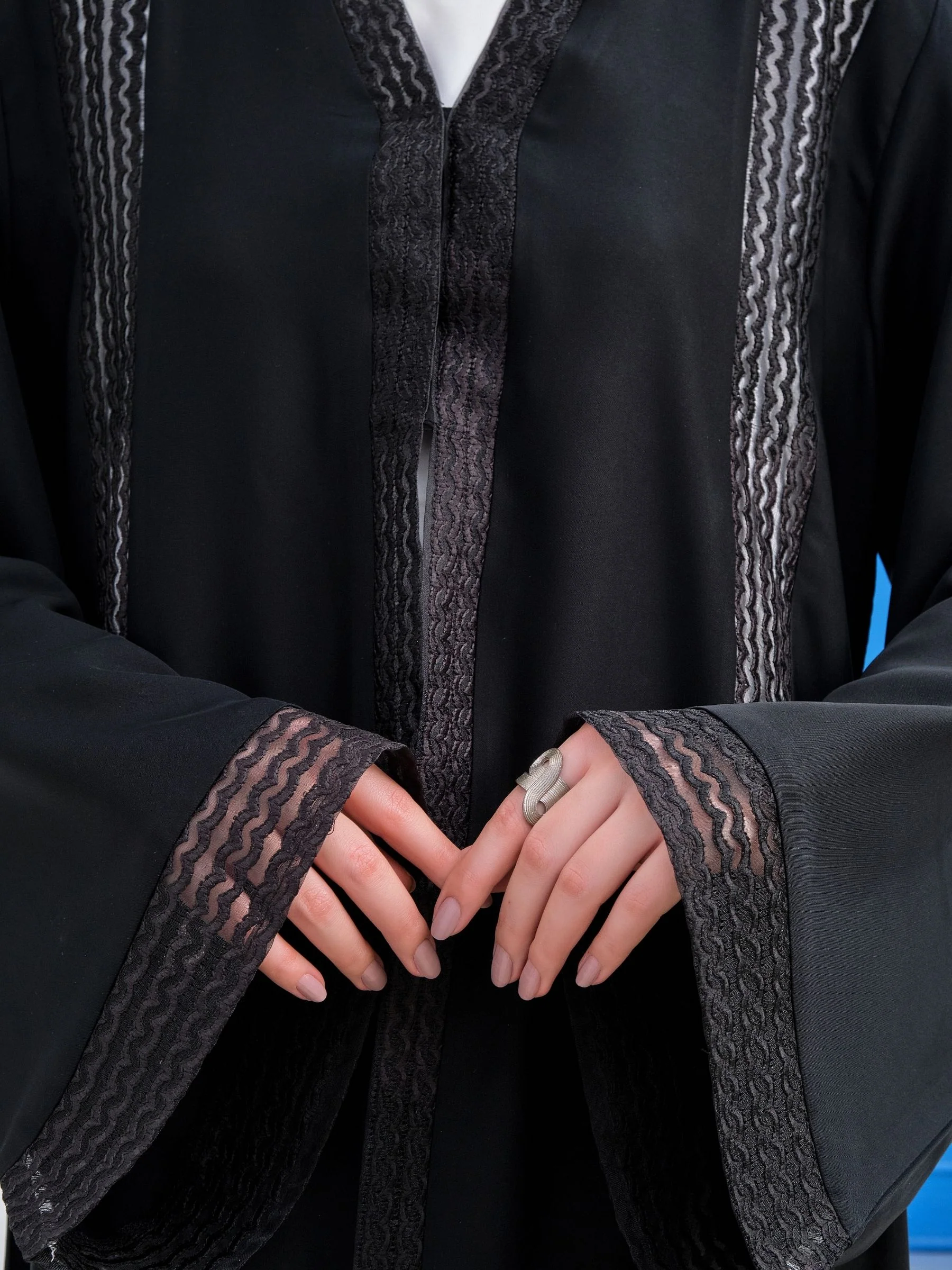 Izmir Abaya - Image 4