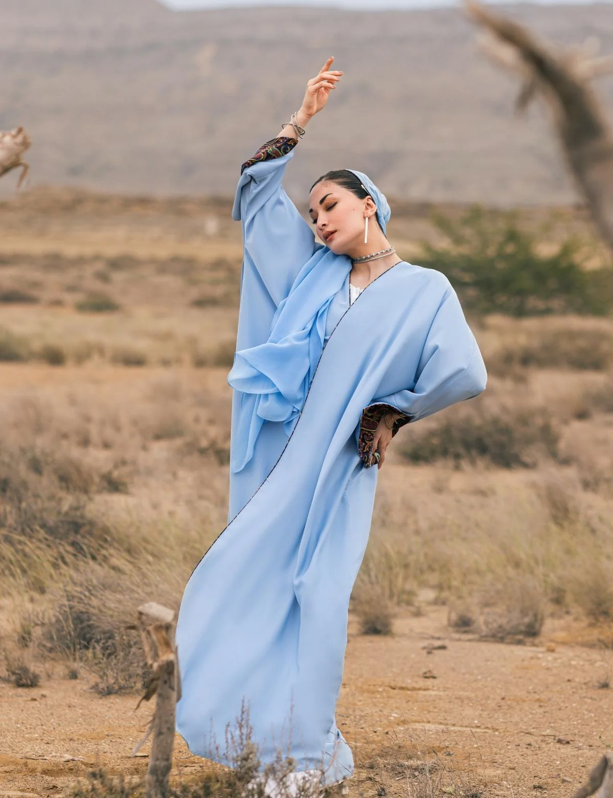 MANIFEST TILL MAGIC BEGINS ABAYA - Image 6