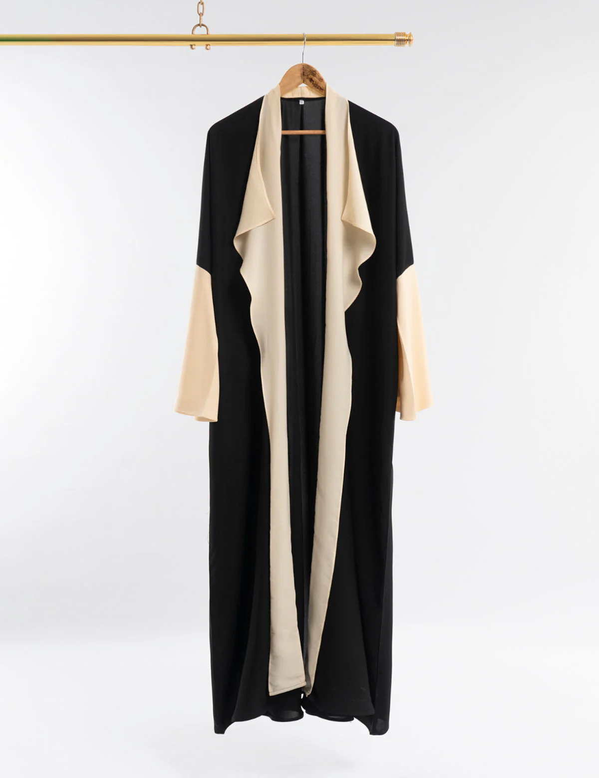 SOLITARY BRINGS PEACE ABAYA - Image 4